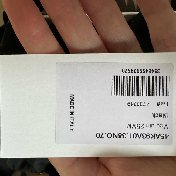 Celine medium triumph belt size 70 - Picture 8 of 11